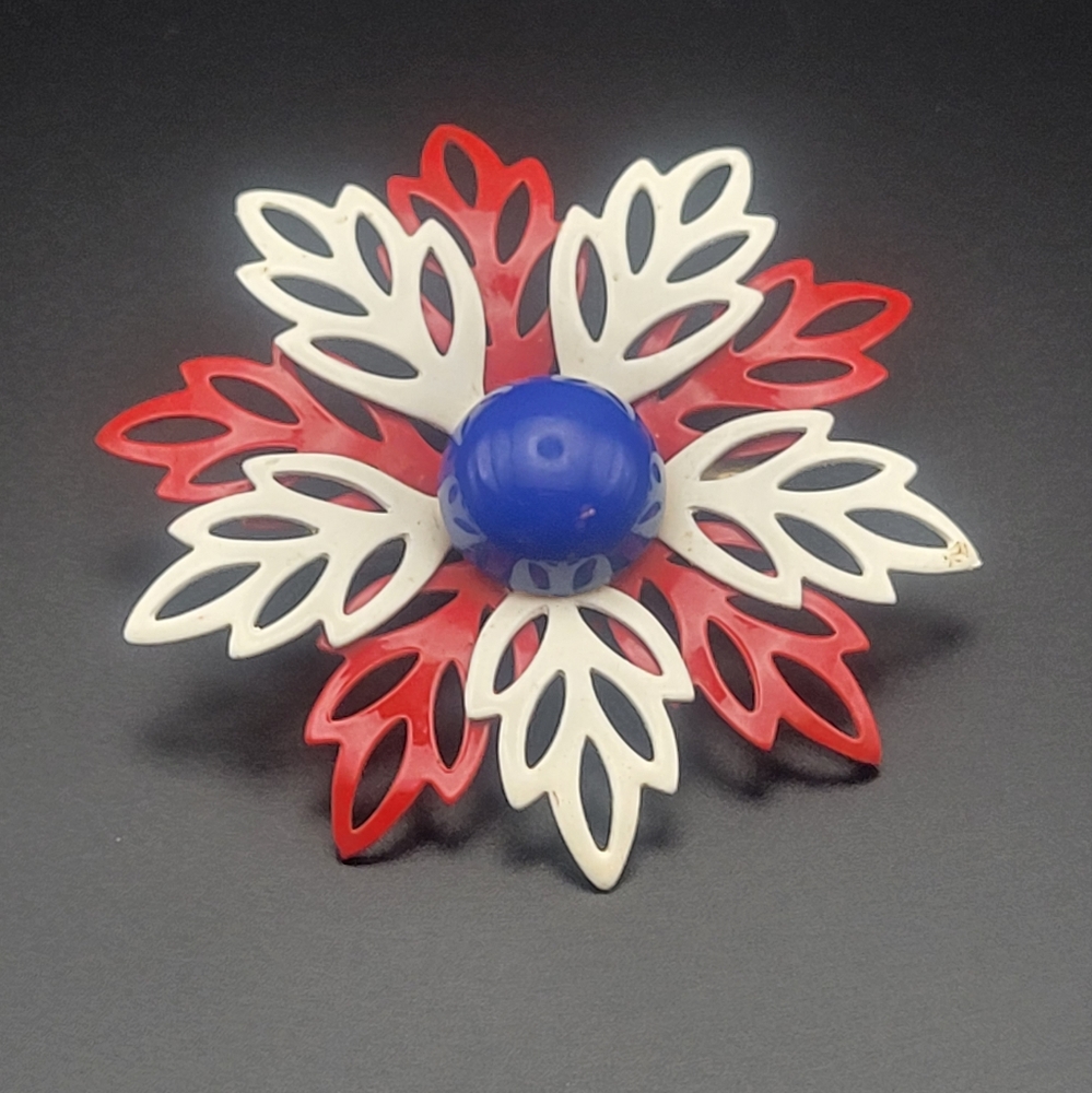 Patriotic Vintage 60s/70s Floral Pin